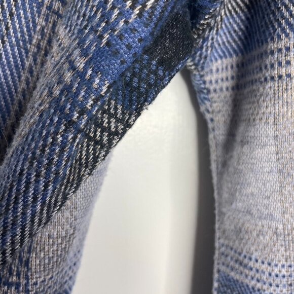 🍂🍁 Ci Sono Plaid Long Sleeve Button Down MEDIUM - Picture 10 of 10